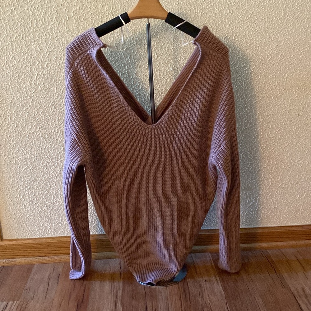 AKIRA Women’s Knotted Open Back Sweater Purple Medium Sized
